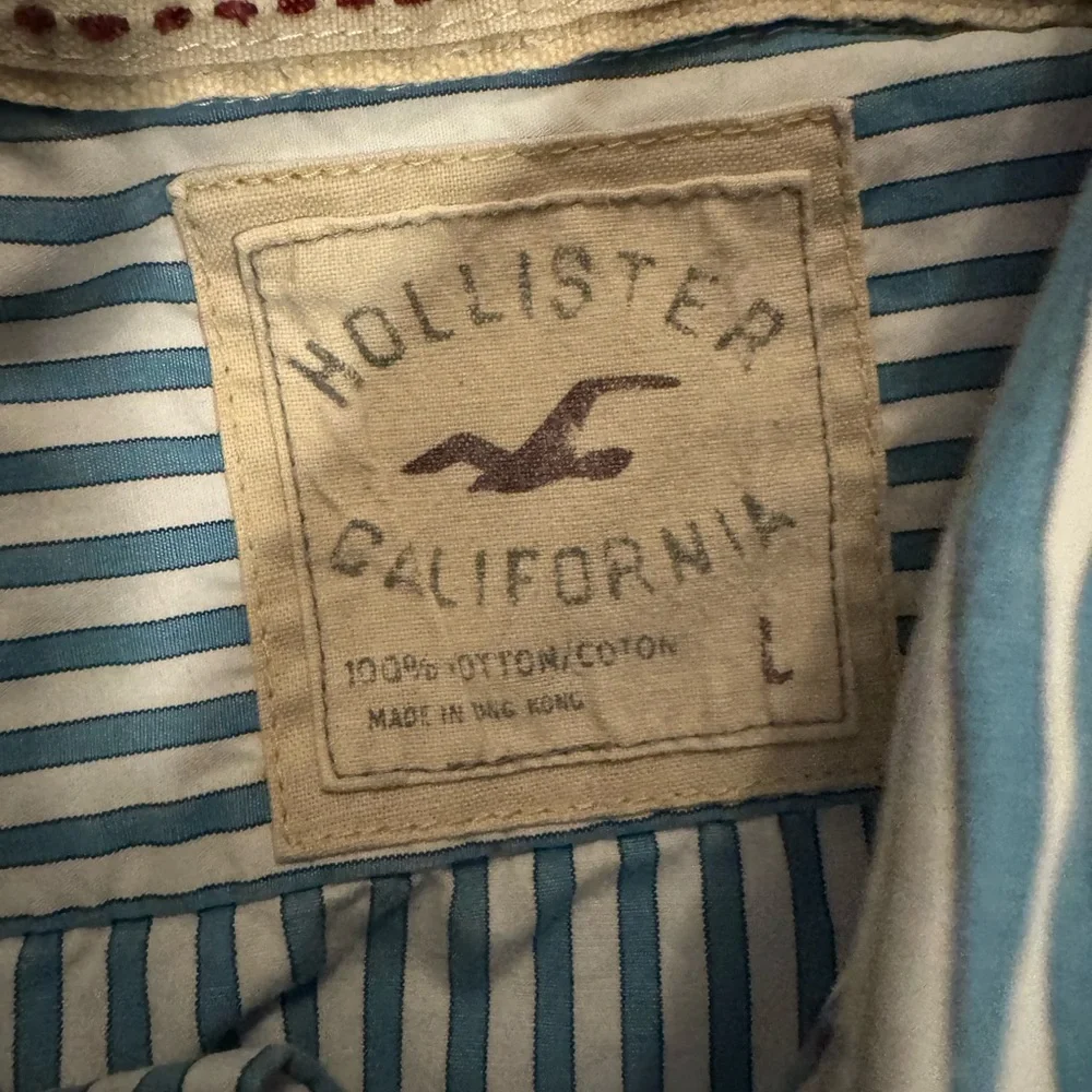 Hollister Blue and White Casual Button Down Shirt 131 - Picture 5 of 5